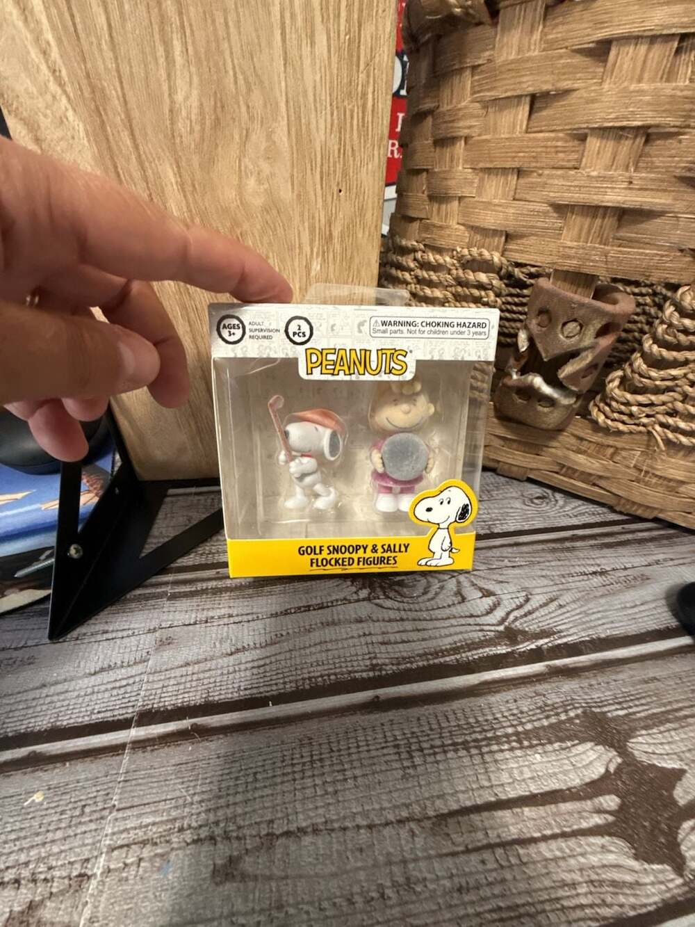 Peanuts Golf Snoopy & Sally Flocked Figures
